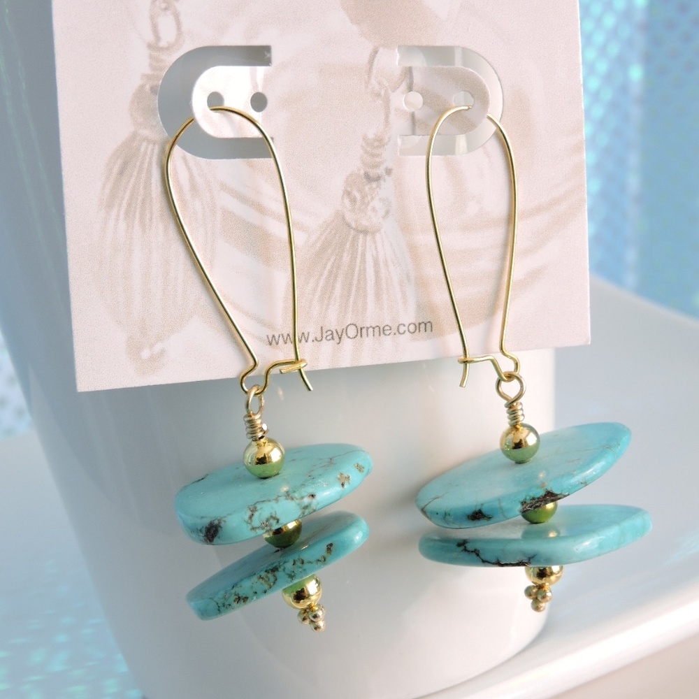 Cute Turquoise Gold Tone Earrings